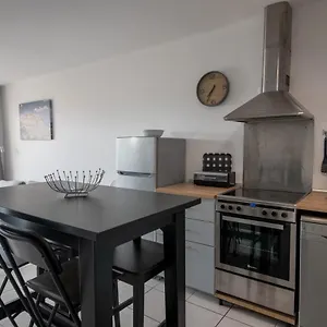 Appt De Charme Avec Grand Balcon Proche Avignon Wifi Gratuit Monteux