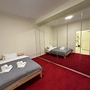 Datri Petite 6 , Viena Austria
