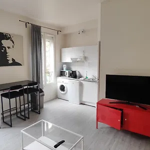 Charming Parisian Studio! , Ivry-sur-Seine Francia